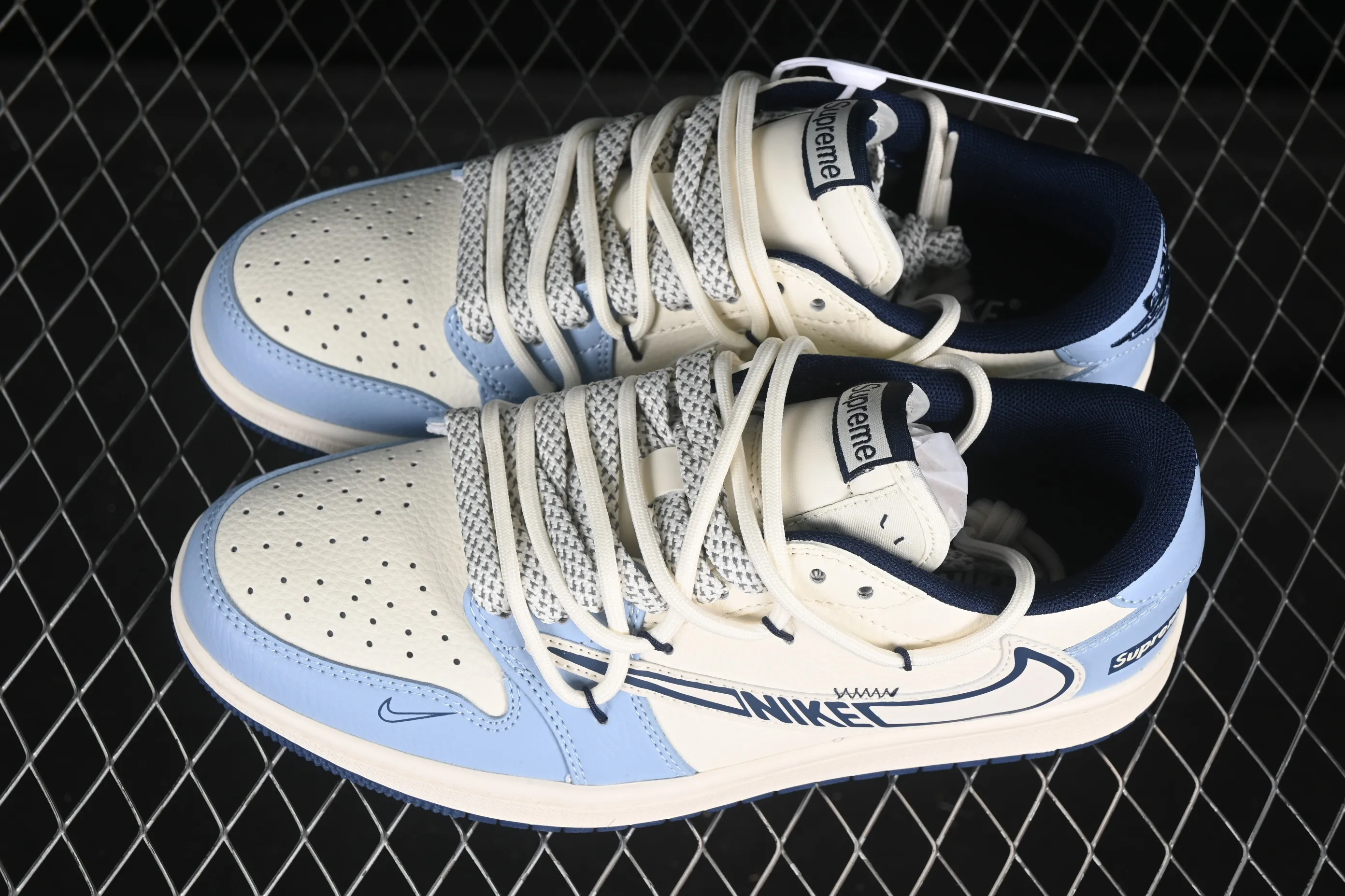 All categories Air Jordan Jordan series basketball shoes Air Jordan 1 Low High-end customized low-top sneakers Travis Scott x Fragment Design x Air Jordan 1 Low OG SP AJ1 Joe 1 Supreme co-branded white and blue drawstring low-top cultural casual sneakers DM6868-106